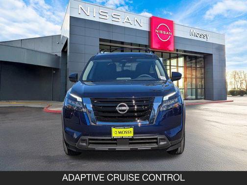 2025 Nissan Pathfinder SV FWD