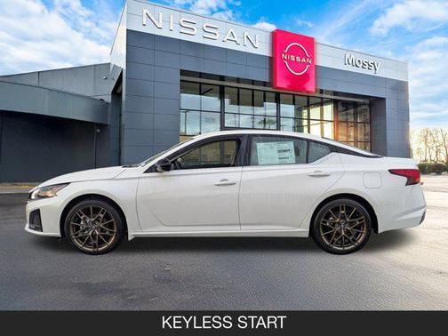 2025 Nissan Altima SR FWD