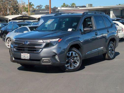 2025 Subaru Forester Premium