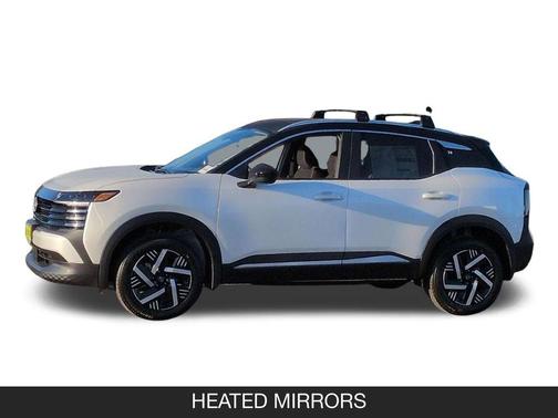 Aspen White Tricoat/Super Black 2026 Nissan Kicks SV