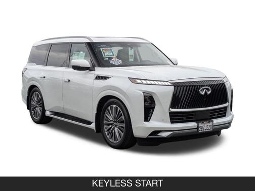 Radiant White 2026 INFINITI QX80 Luxe