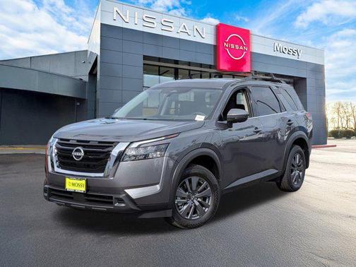 2025 Nissan Pathfinder SV FWD