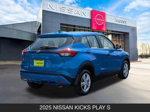 2025 Nissan Kicks S