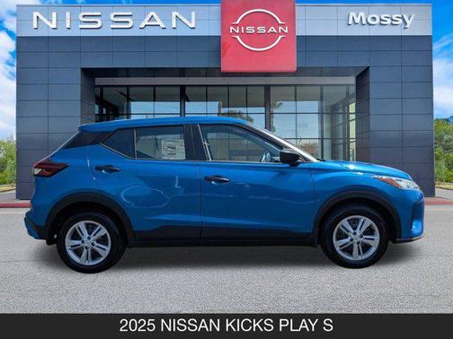 2025 Nissan Kicks S
