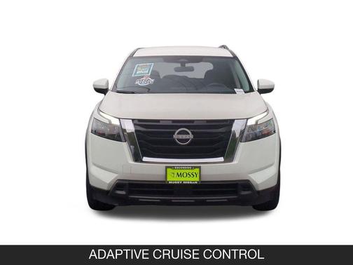 Glacier White 2024 Nissan Pathfinder SV FWD