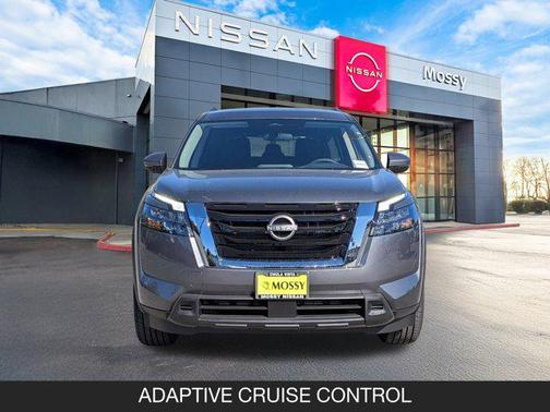 2025 Nissan Pathfinder SV FWD