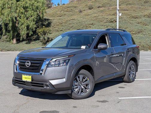 2025 Nissan Pathfinder SV FWD