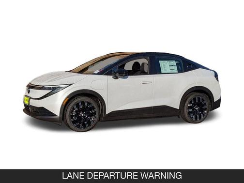 Everest White Pearl Tricoat/Black 2026 Nissan Leaf PLATINUM+