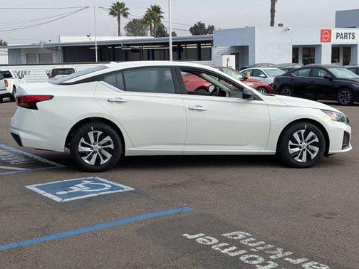 2025 Nissan Altima S FWD