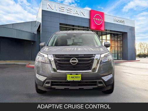 2025 Nissan Pathfinder SV FWD