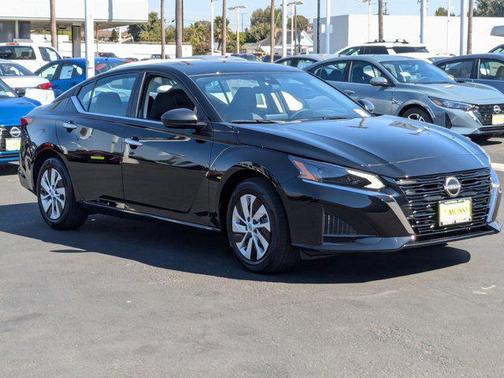 2025 Nissan Altima S FWD