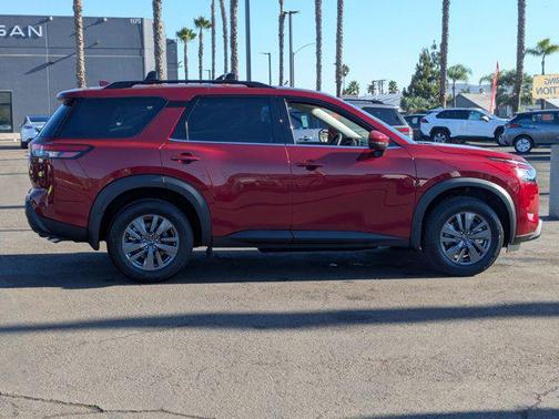 2025 Nissan Pathfinder SV FWD