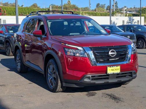 2025 Nissan Pathfinder SV FWD