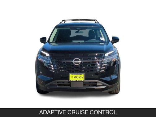 Super Black 2026 Nissan Pathfinder SV