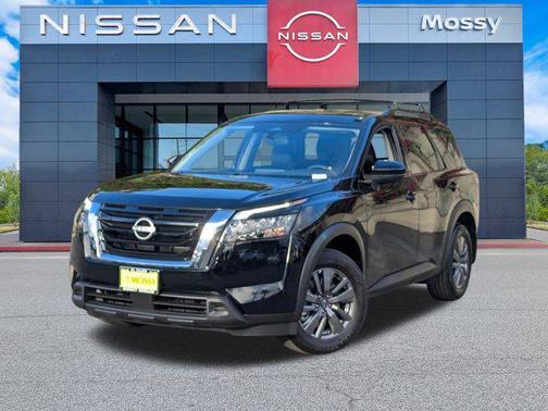 2025 Nissan Pathfinder SV FWD