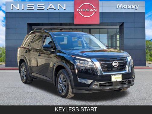 2025 Nissan Pathfinder SV FWD