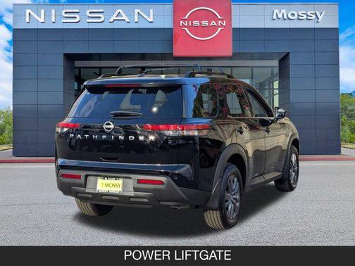 2025 Nissan Pathfinder SV FWD