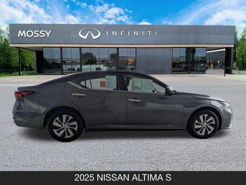 2025 Nissan Altima S FWD
