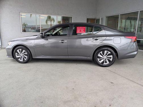 2025 Nissan Altima S FWD