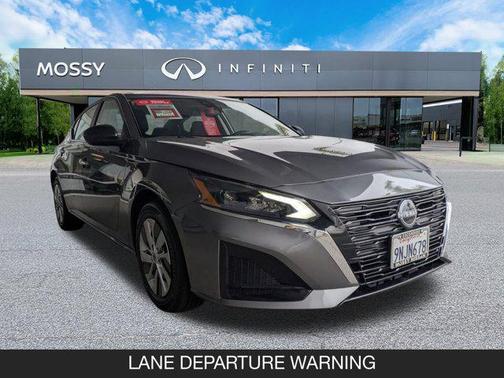 2025 Nissan Altima S FWD