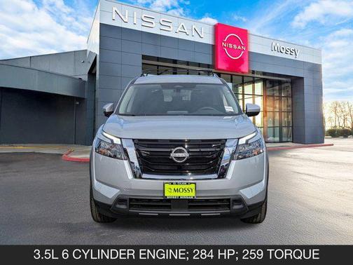 2025 Nissan Pathfinder SV FWD