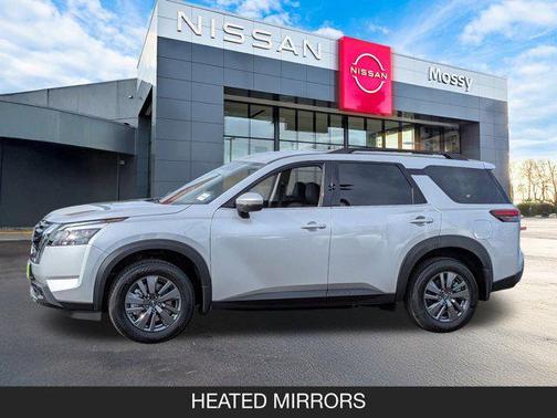 2025 Nissan Pathfinder SV FWD