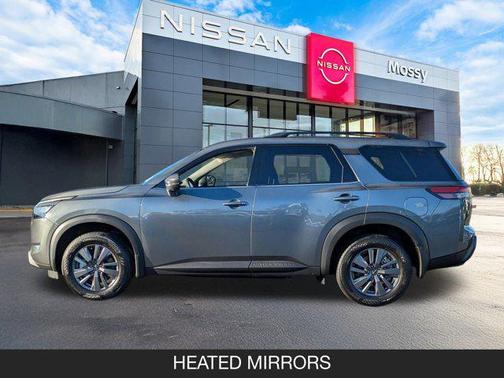 2025 Nissan Pathfinder SV FWD