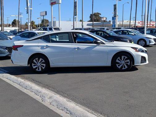 2025 Nissan Altima S FWD