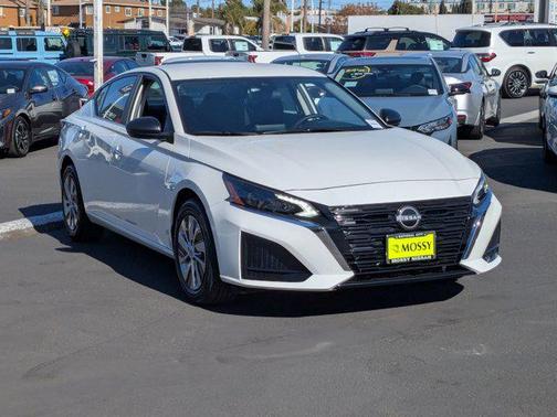 2025 Nissan Altima S FWD