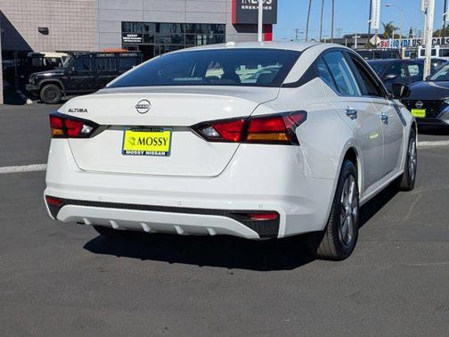 2025 Nissan Altima S FWD