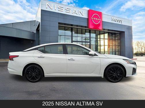 2025 Nissan Altima SV FWD