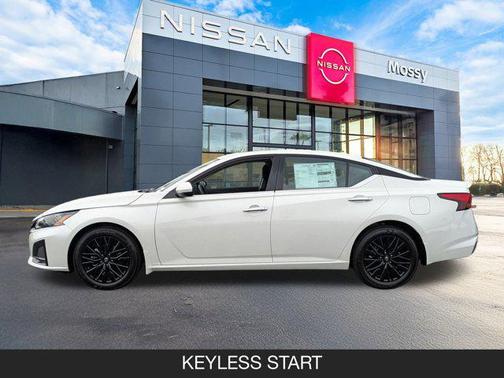 2025 Nissan Altima SV FWD