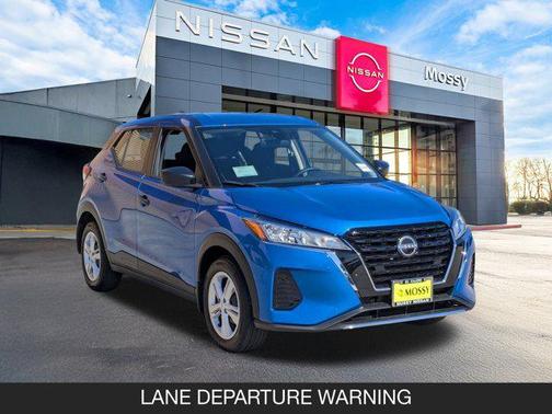 2025 Nissan Kicks S