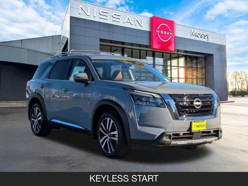 2025 Nissan Pathfinder Platinum FWD