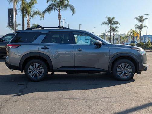 2025 Nissan Pathfinder SV FWD