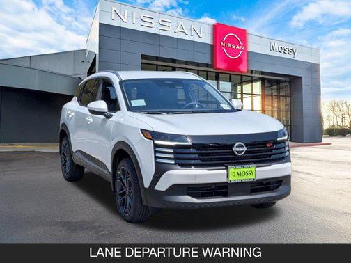 2025 Nissan Kicks SR