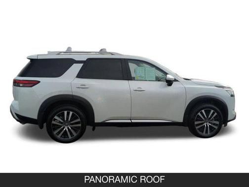 2025 Nissan Pathfinder Platinum FWD