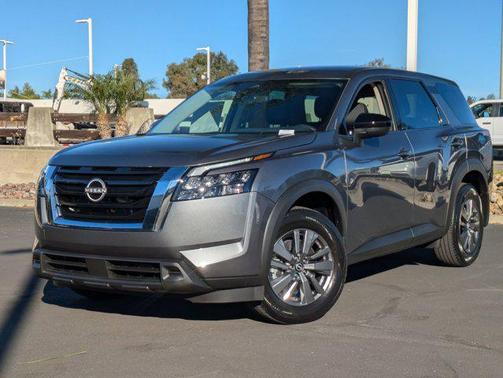 2025 Nissan Pathfinder S FWD