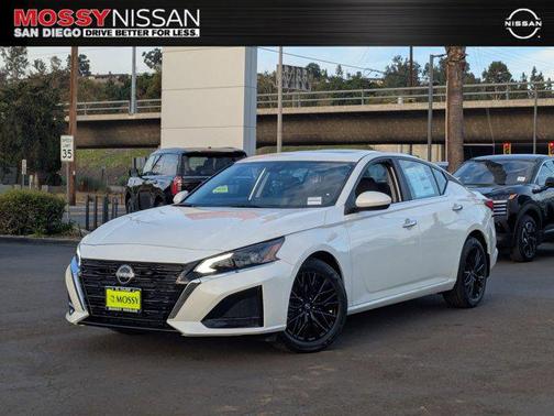 2025 Nissan Altima SV FWD