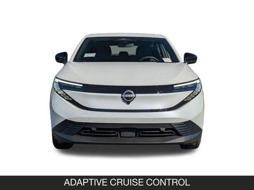 Everest White Pearl Tricoat 2026 Nissan Leaf S+