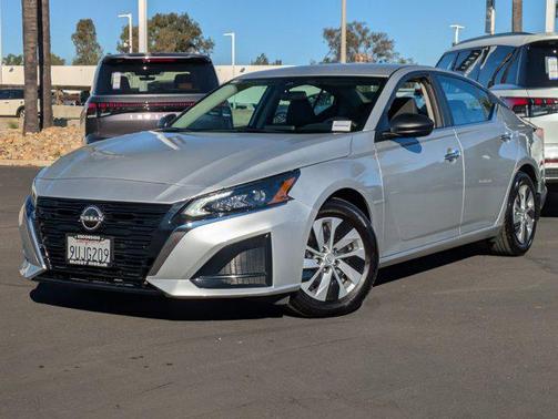 2025 Nissan Altima S FWD