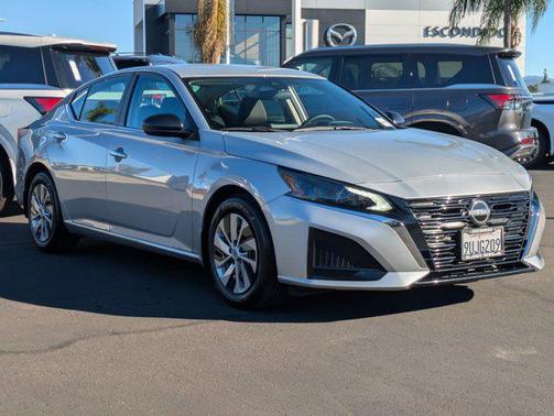 2025 Nissan Altima S FWD