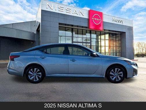 2025 Nissan Altima S FWD