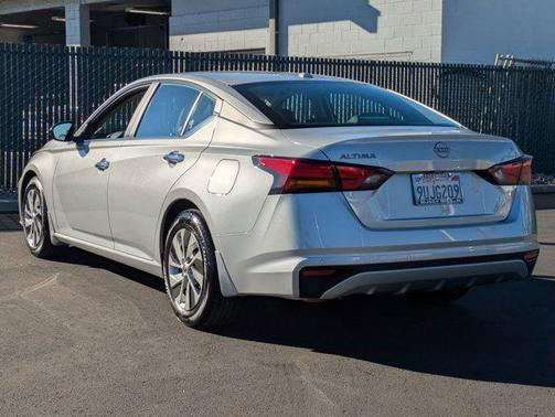 2025 Nissan Altima S FWD