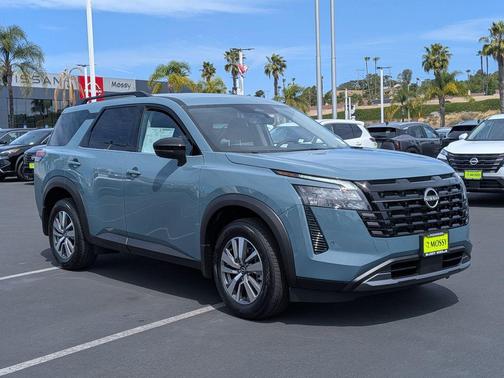 Baltic Teal 2026 Nissan Pathfinder SL