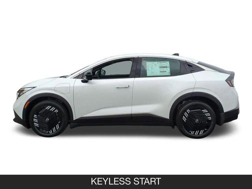 Everest White Pearl Tricoat 2026 Nissan Leaf S+