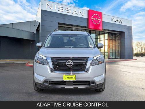 2025 Nissan Pathfinder SV FWD