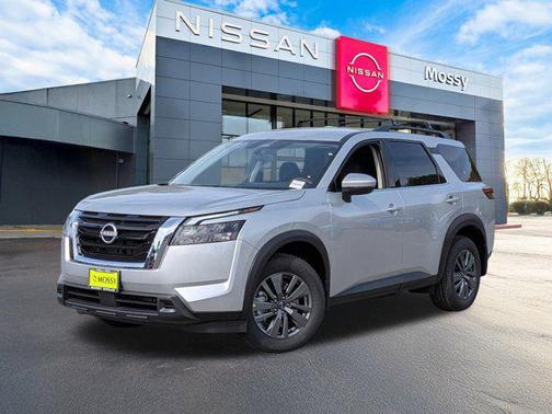 2025 Nissan Pathfinder SV FWD