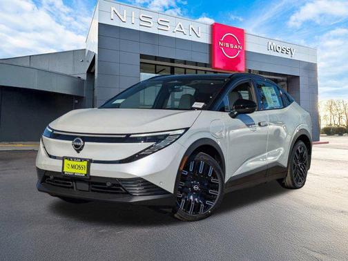 2026 Nissan Leaf PLATINUM+