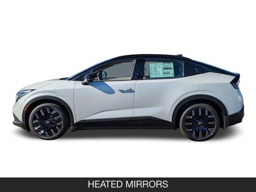 Everest White Pearl Tricoat/Black 2026 Nissan Leaf PLATINUM+